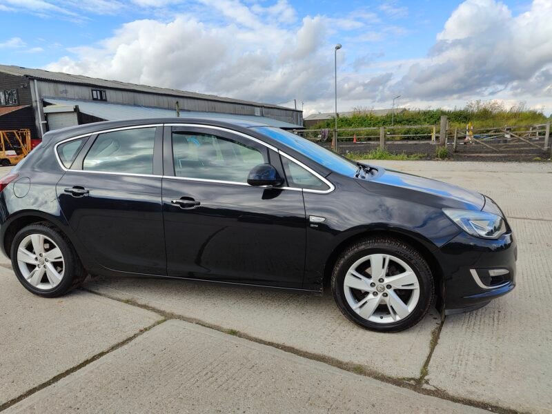 2015 Vauxhall Astra 1.4i SRi Euro 6 5dr Petrol Manual ULEZ Compliance