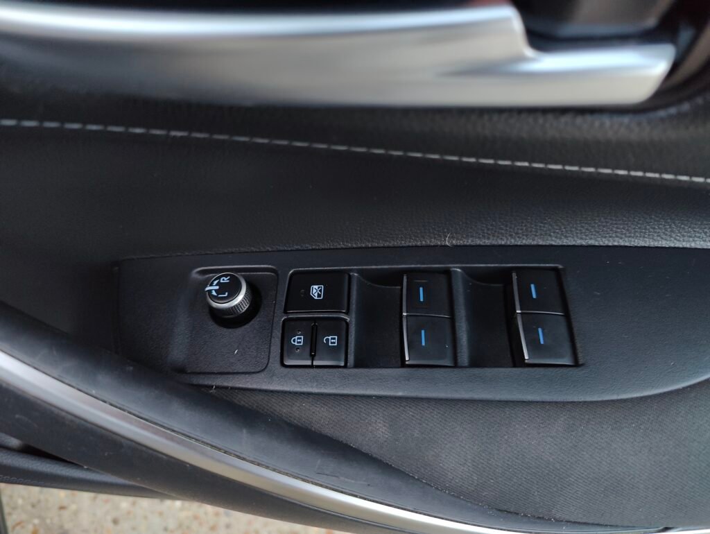 2019 Toyota Corolla 1.8 VVT-h Icon Tech CVT Euro 6 (s/s) 5dr