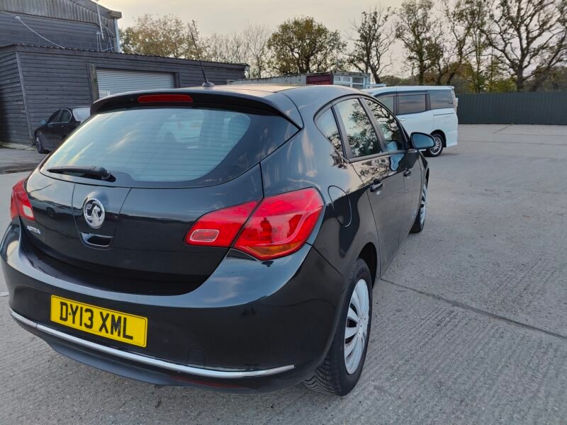 2013 VAUXHALL ASTRA 1.4i 16V Exclusive 5dr Petrol Manual ULEZ Compliance