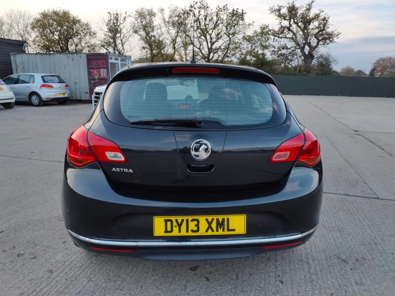 2013 VAUXHALL ASTRA 1.4i 16V Exclusive 5dr Petrol Manual ULEZ Compliance