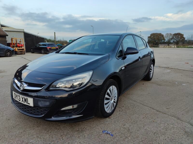 2013 VAUXHALL ASTRA 1.4i 16V Exclusive 5dr Petrol Manual ULEZ Compliance