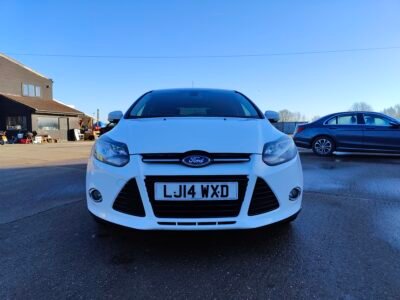 2014 Ford Focus 1.0T EcoBoost Titanium Navigator Euro 5 (s/s) 5dr