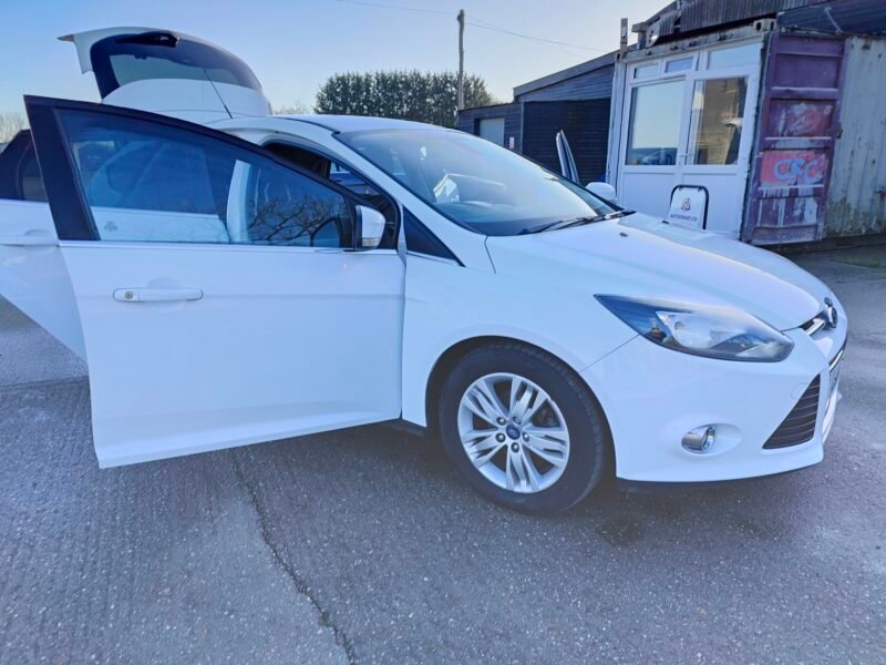 2014 Ford Focus 1.0T EcoBoost Titanium Navigator Euro 5 (s/s) 5dr || Petrol || Manual || ULEZ Compliance