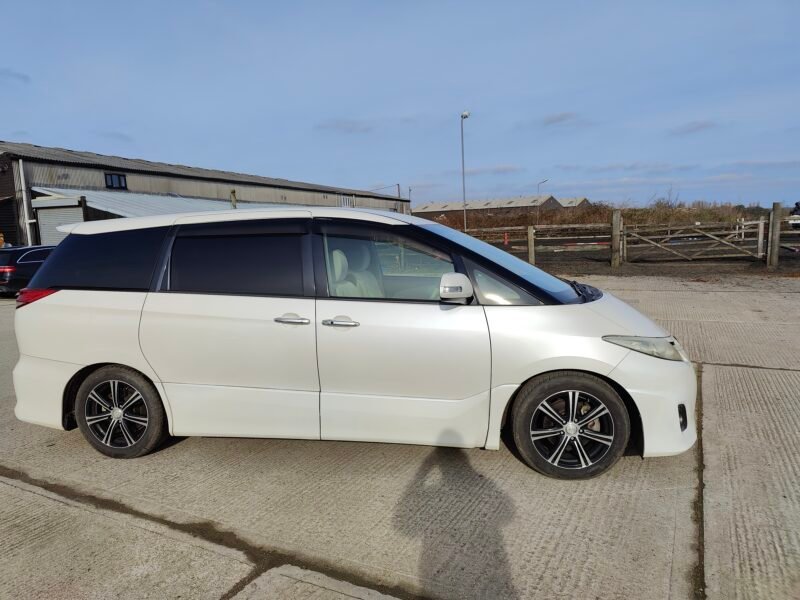 2011 Toyota Estima 2WD 5dr Petrol Auto ULEZ Compliance