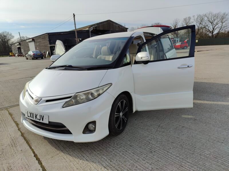 2011 Toyota Estima 2WD 5dr Petrol Auto ULEZ Compliance