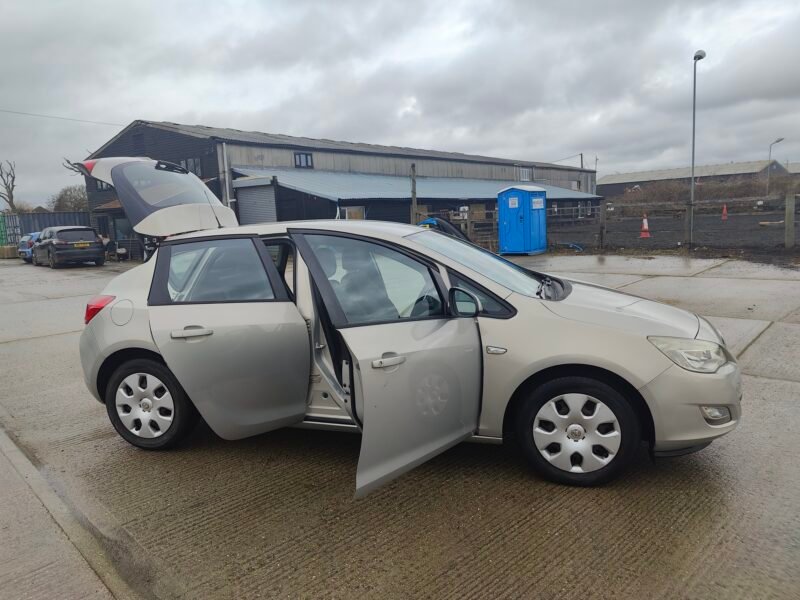 2010 Vauxhall Astra 1.4 16v Exclusiv Euro 5 5dr || Petrol || Manual || ULEZ Compliance✅