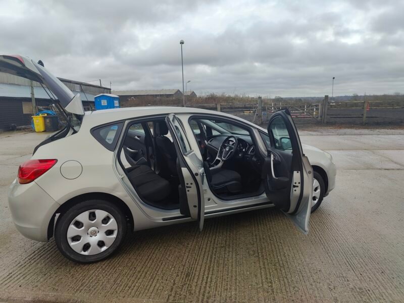 2010 Vauxhall Astra 1.4 16v Exclusiv Euro 5 5dr || Petrol || Manual || ULEZ Compliance✅