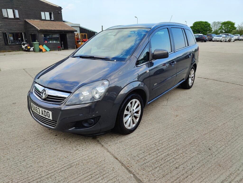 2013 Vauxhall Zafira 1.6 16V Design Euro 5 5dr (SNav)