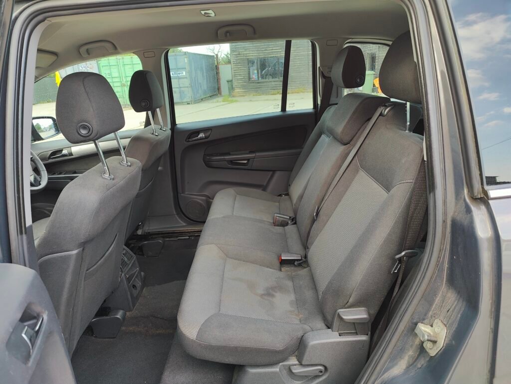 2013 Vauxhall Zafira 1.6 16V Design Euro 5 5dr (SNav)