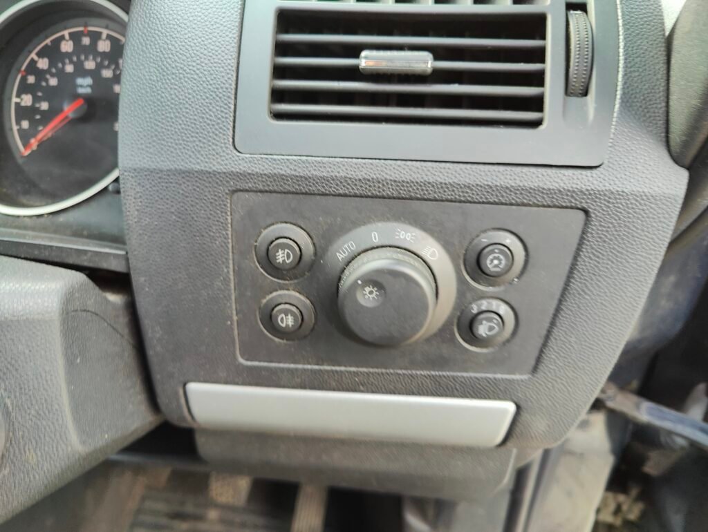 2013 Vauxhall Zafira 1.6 16V Design Euro 5 5dr (SNav)