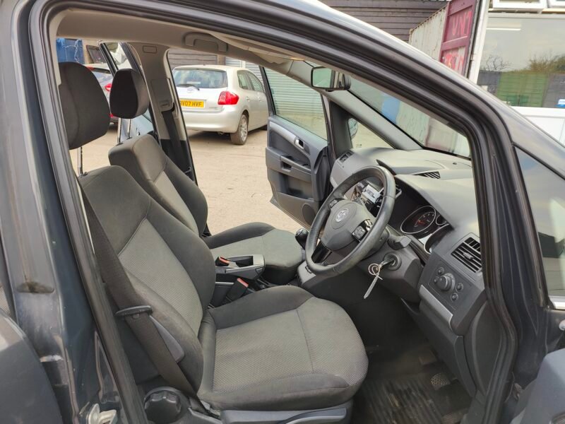 2013 Vauxhall Zafira 1.6 16V Design Euro 5 5dr (SNav) || Petrol || Manual || ULEZ Compliance✅