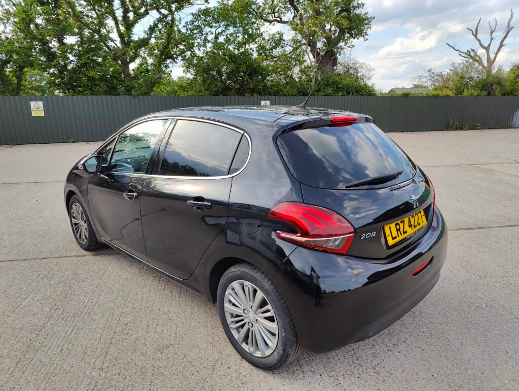 2016 Peugeot 208 1.2 PureTech Allure Euro 6 5dr