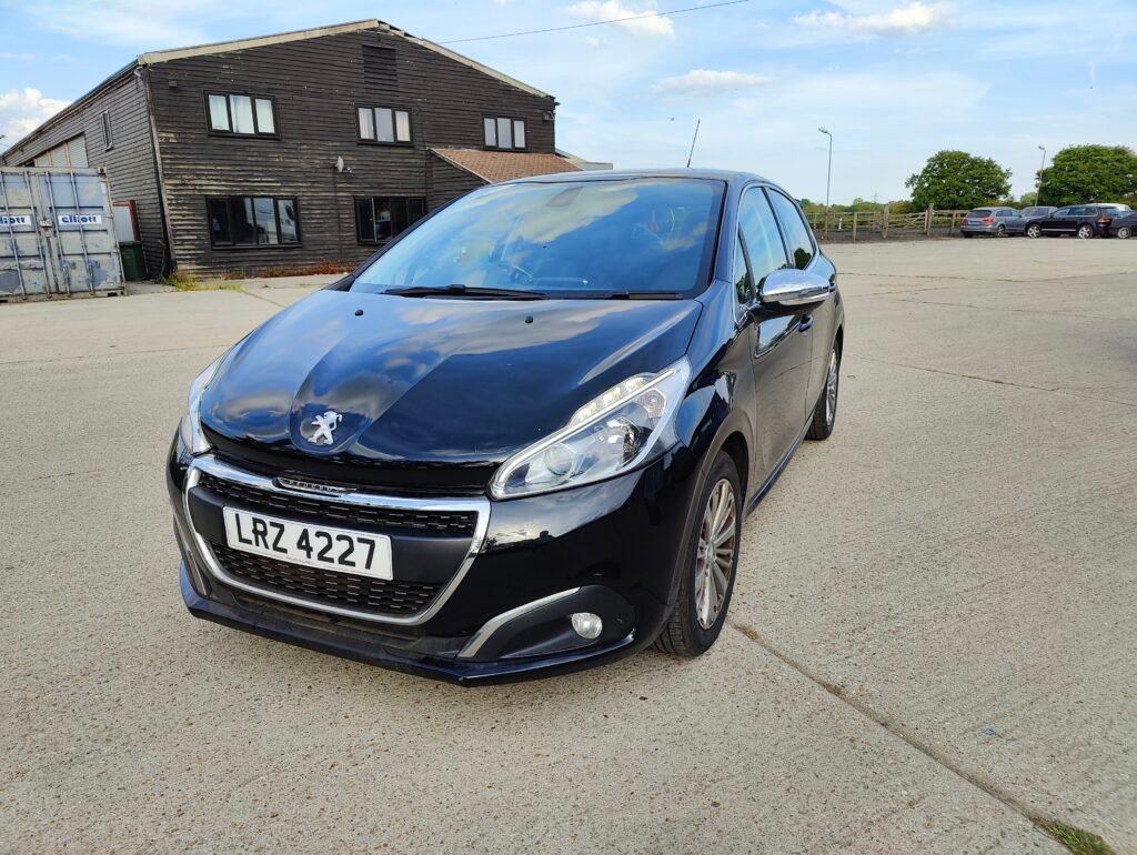 2016 Peugeot 208 1.2 PureTech Allure Euro 6 5dr