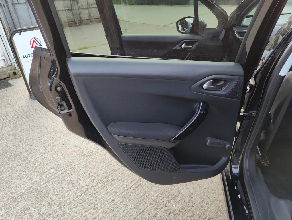 2016 Peugeot 208 1.2 PureTech Allure Euro 6 5dr