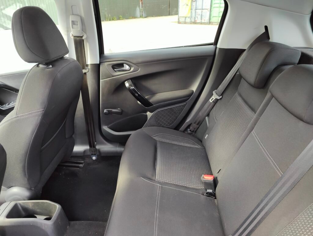 2016 Peugeot 208 1.2 PureTech Allure Euro 6 5dr