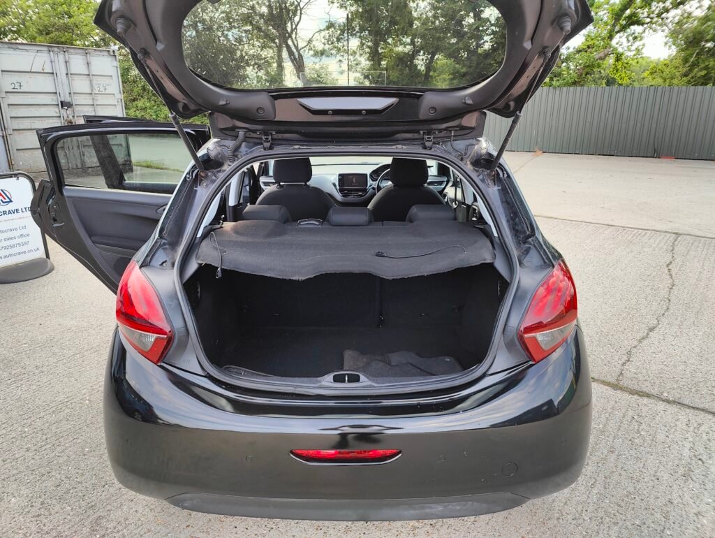 2016 Peugeot 208 1.2 PureTech Allure Euro 6 5dr