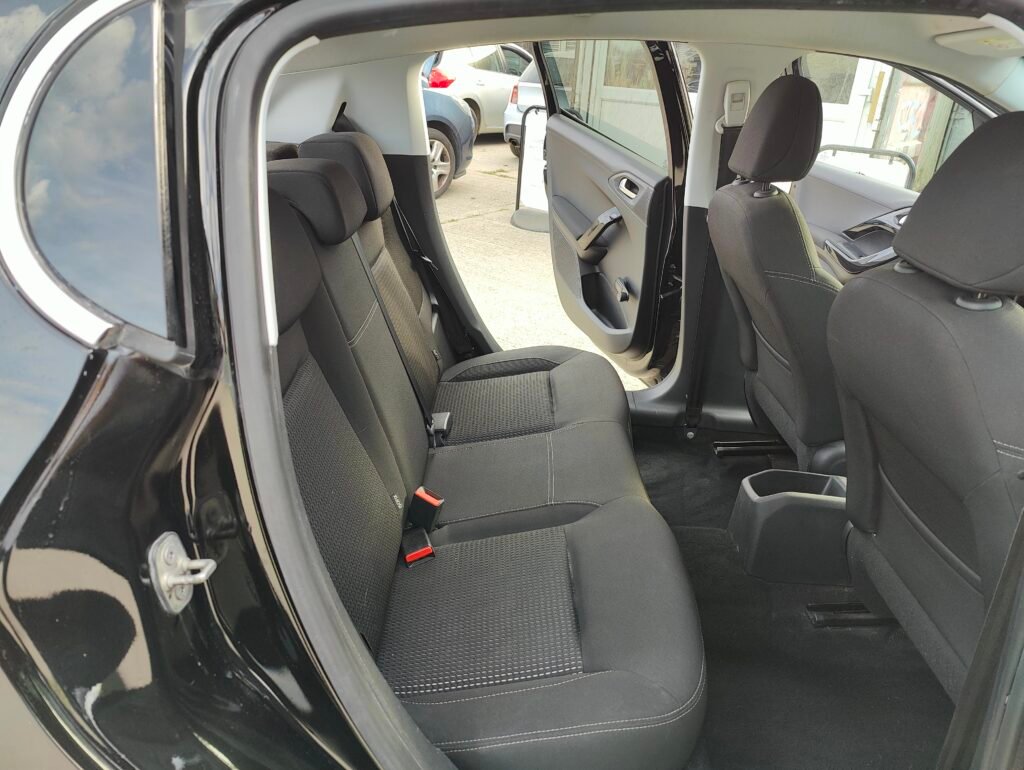 2016 Peugeot 208 1.2 PureTech Allure Euro 6 5dr