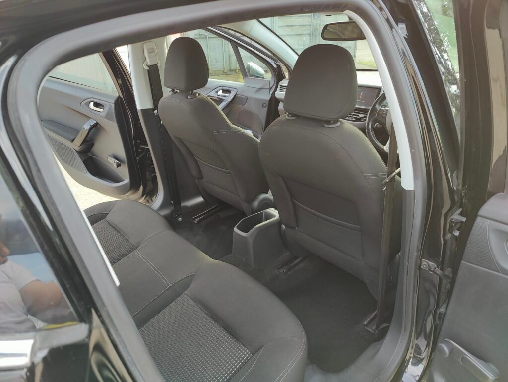 2016 Peugeot 208 1.2 PureTech Allure Euro 6 5dr