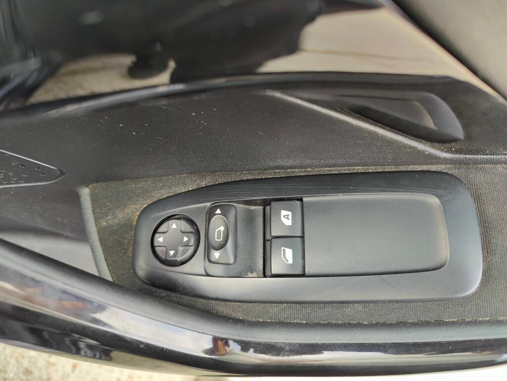 2016 Peugeot 208 1.2 PureTech Allure Euro 6 5dr