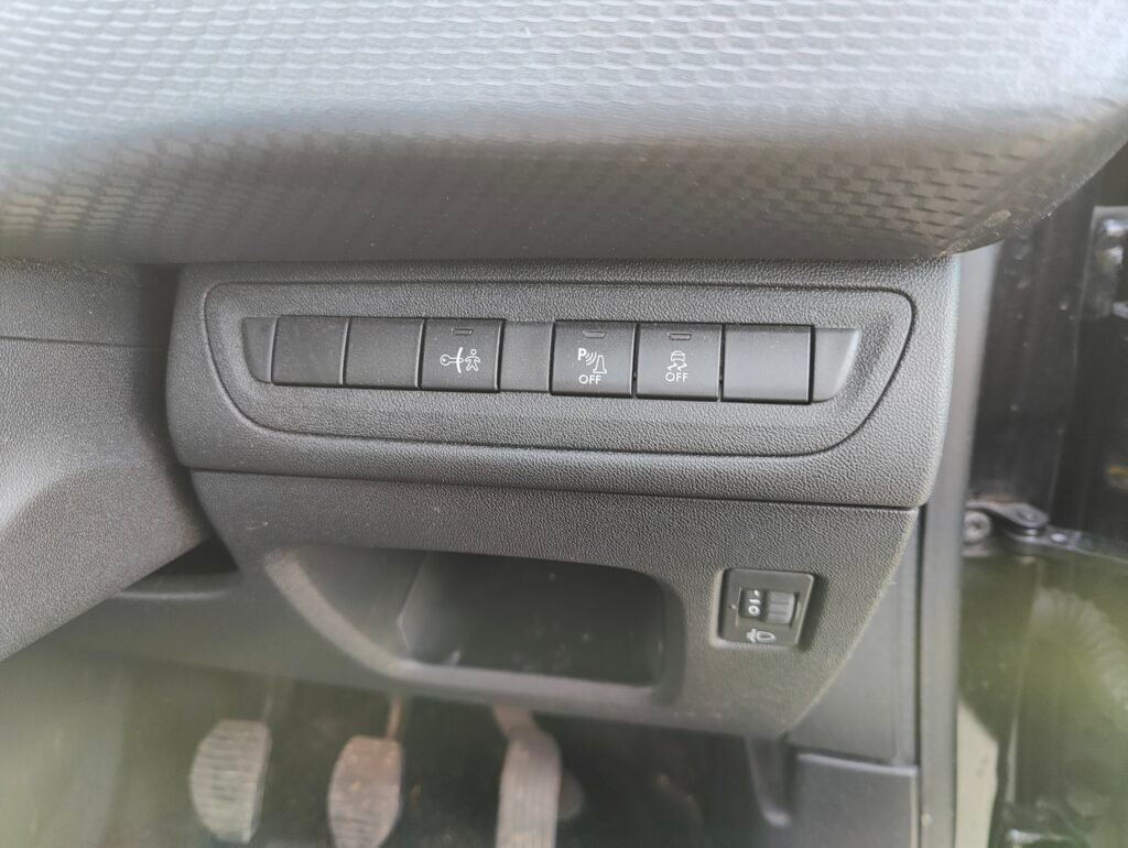 2016 Peugeot 208 1.2 PureTech Allure Euro 6 5dr