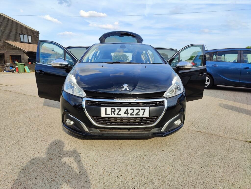 2016 Peugeot 208 1.2 PureTech Allure Euro 6 5dr