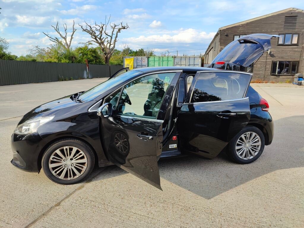 2016 Peugeot 208 1.2 PureTech Allure Euro 6 5dr