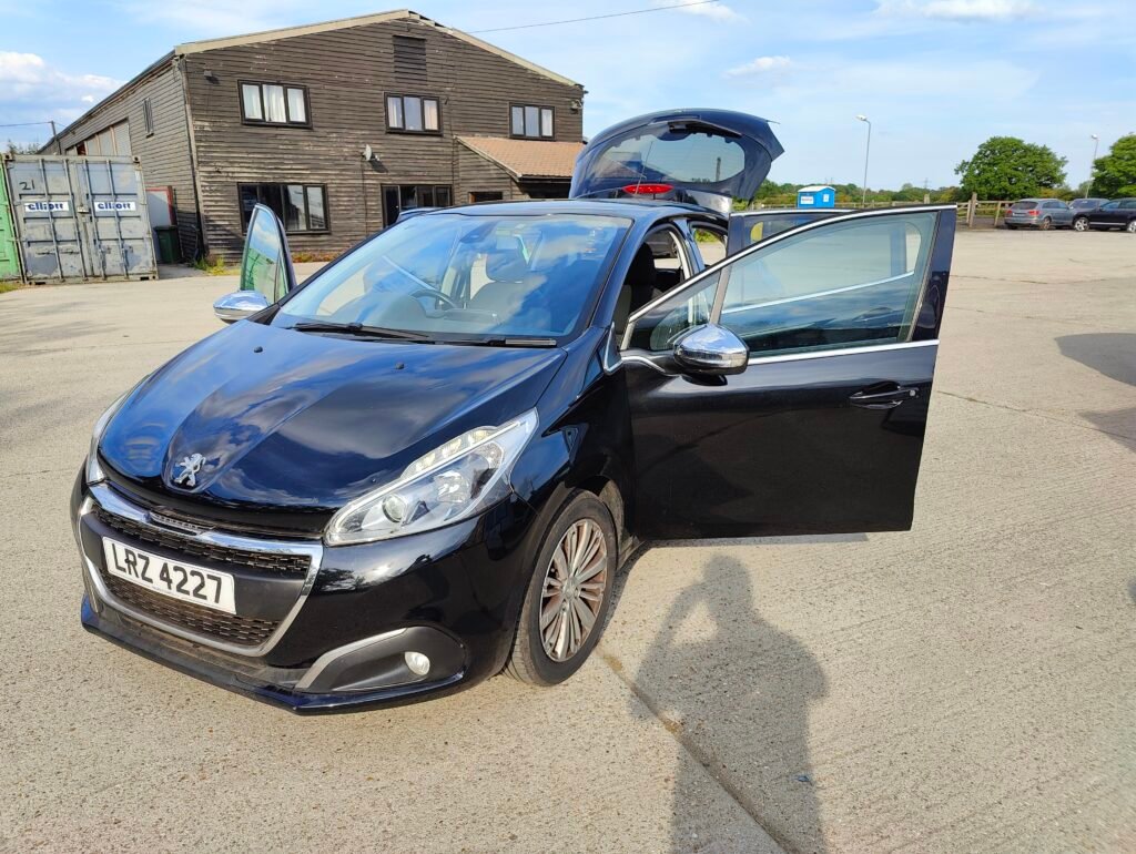 2016 Peugeot 208 1.2 PureTech Allure Euro 6 5dr