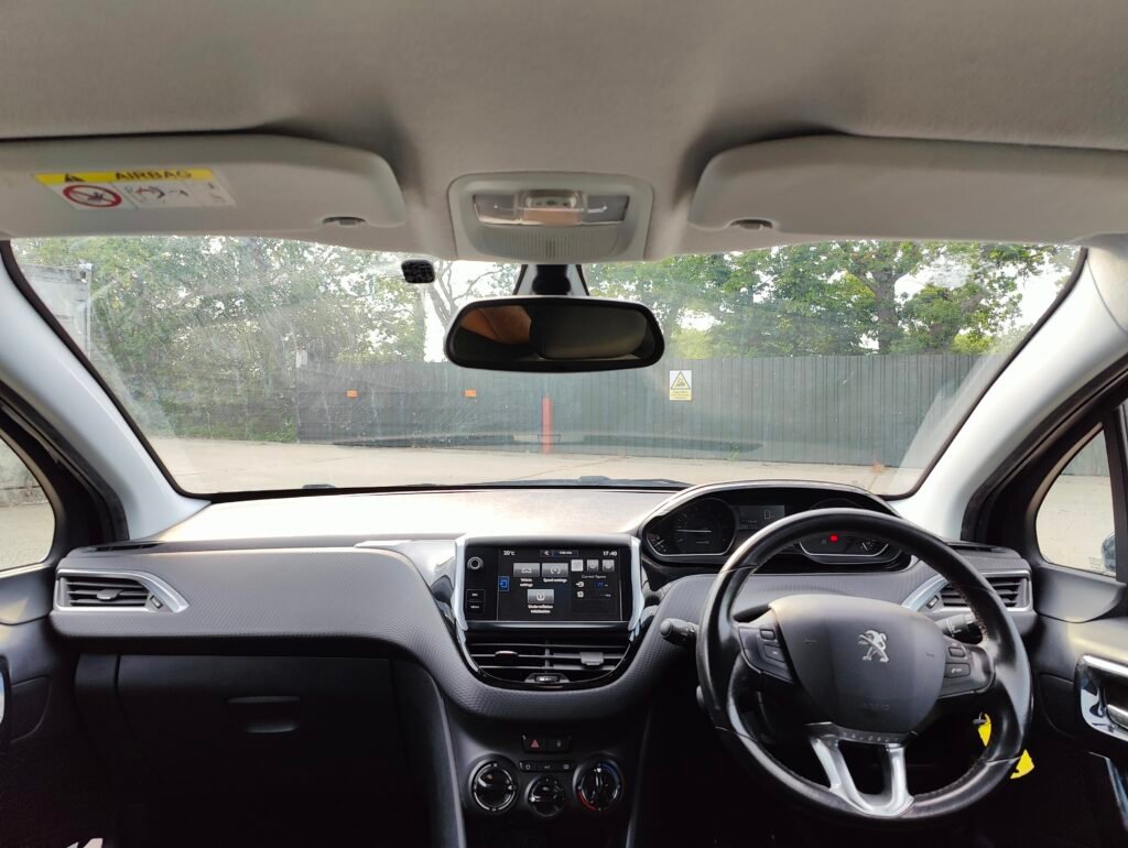 2016 Peugeot 208 1.2 PureTech Allure Euro 6 5dr