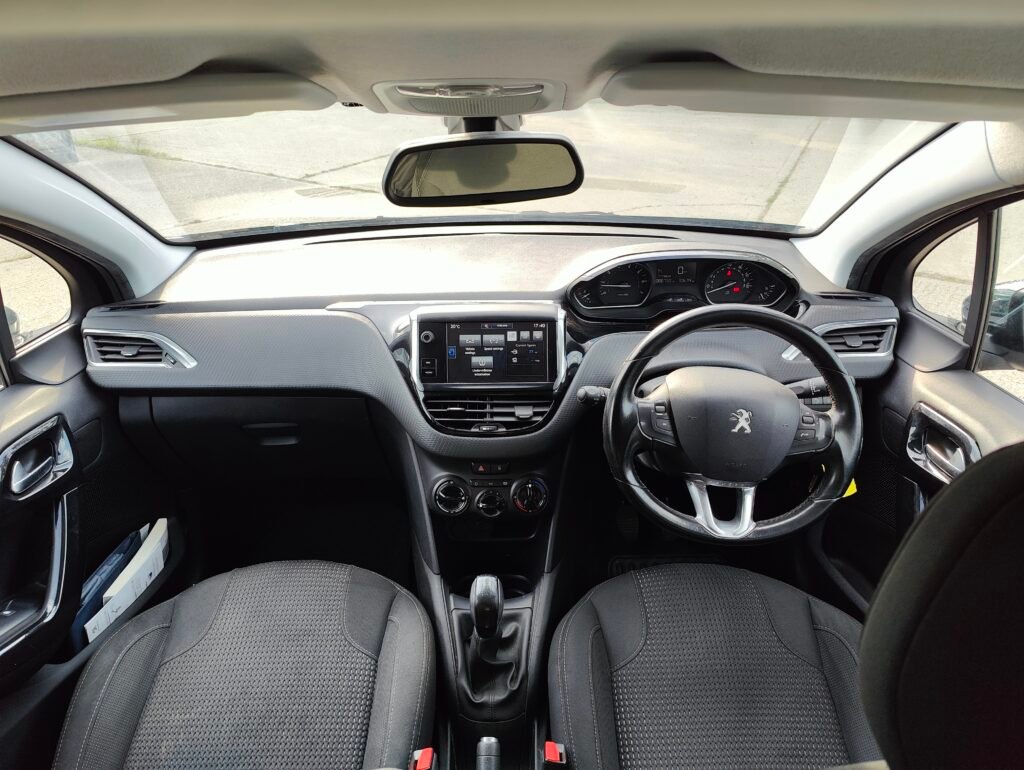 2016 Peugeot 208 1.2 PureTech Allure Euro 6 5dr