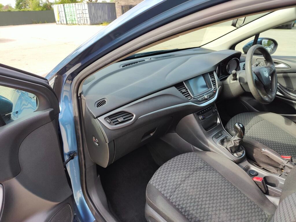 2016 Vauxhall Astra 1.4i Design Euro 6 5dr