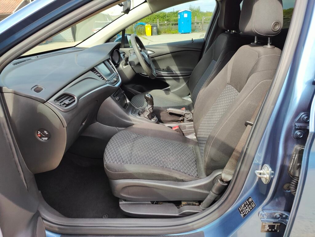 2016 Vauxhall Astra 1.4i Design Euro 6 5dr