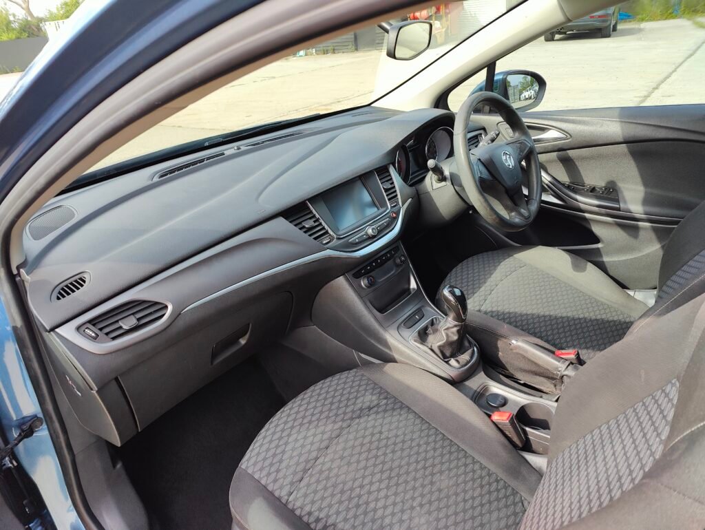 2016 Vauxhall Astra 1.4i Design Euro 6 5dr