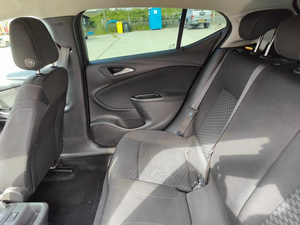 2016 Vauxhall Astra 1.4i Design Euro 6 5dr