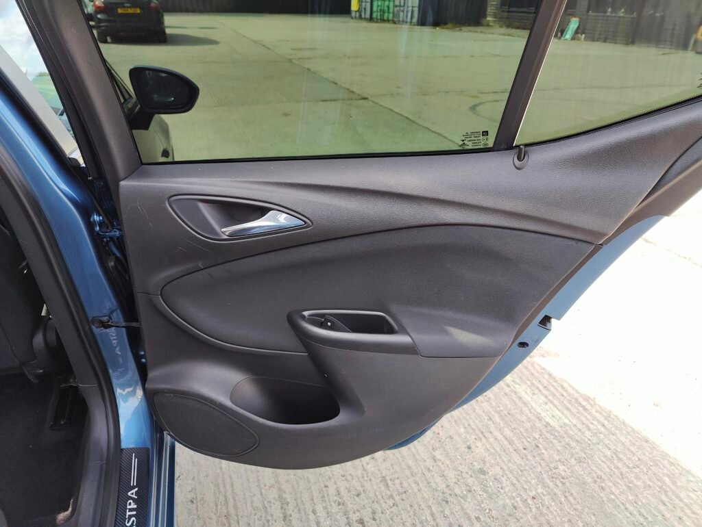 2016 Vauxhall Astra 1.4i Design Euro 6 5dr