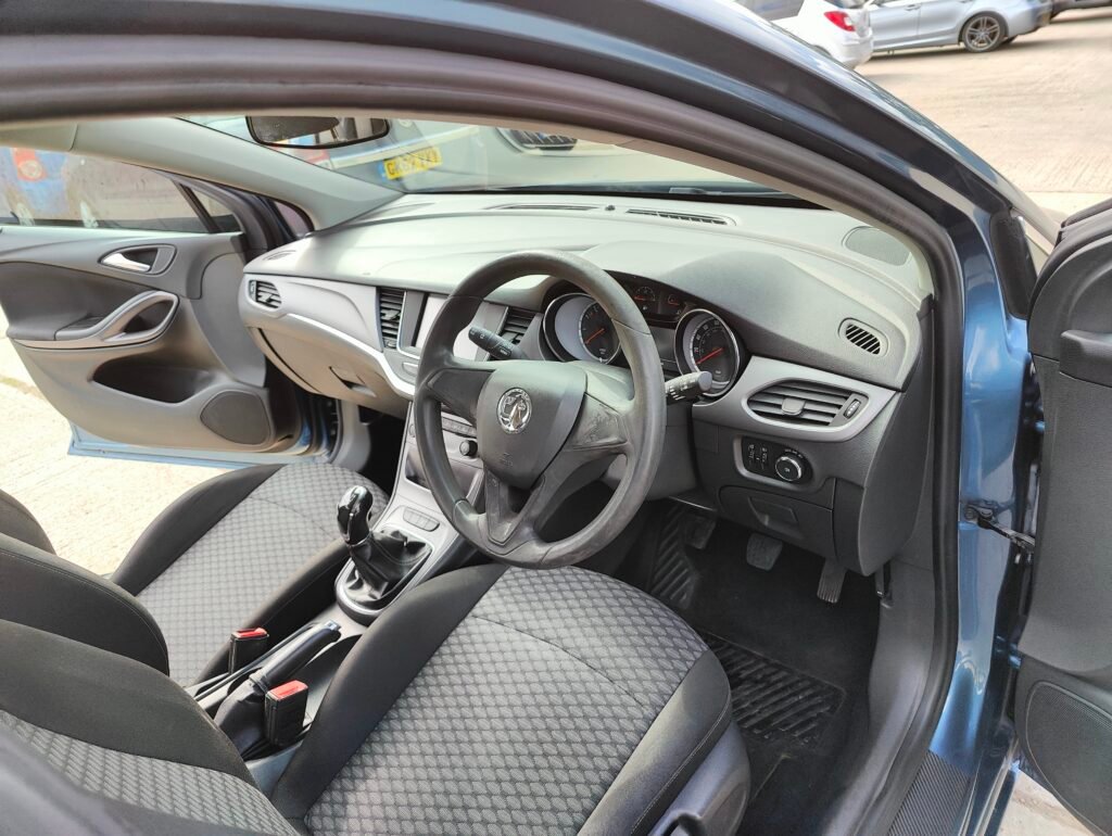 2016 Vauxhall Astra 1.4i Design Euro 6 5dr