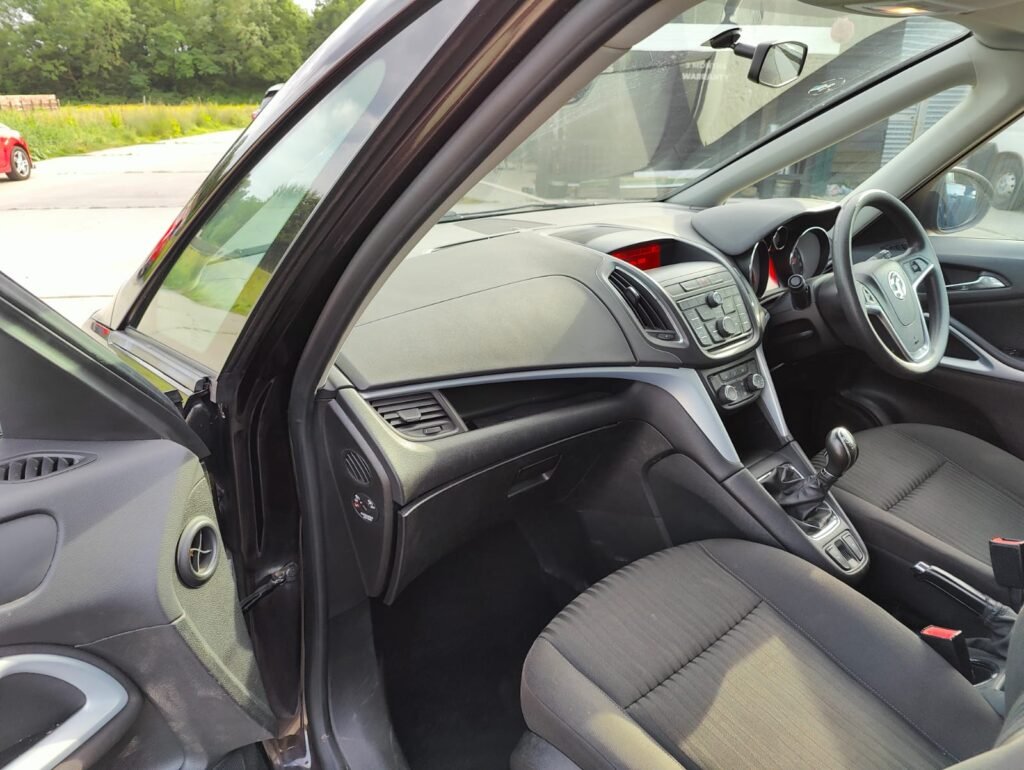2015 Vauxhall Zafira Tourer 1.4i Turbo Exclusiv Euro 6 5dr