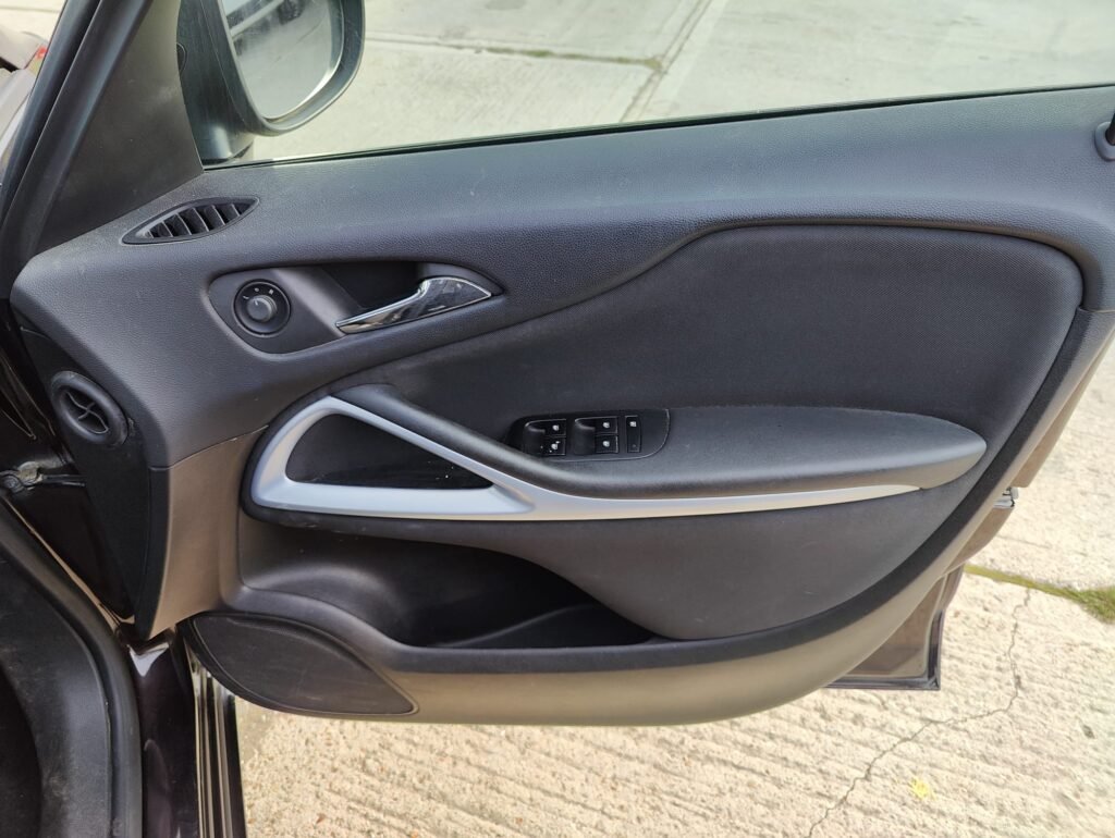 2015 Vauxhall Zafira Tourer 1.4i Turbo Exclusiv Euro 6 5dr