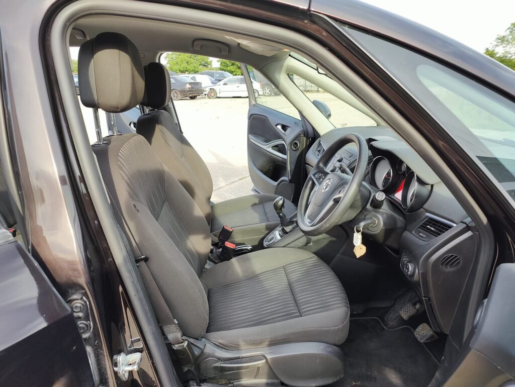 2015 Vauxhall Zafira Tourer 1.4i Turbo Exclusiv Euro 6 5dr