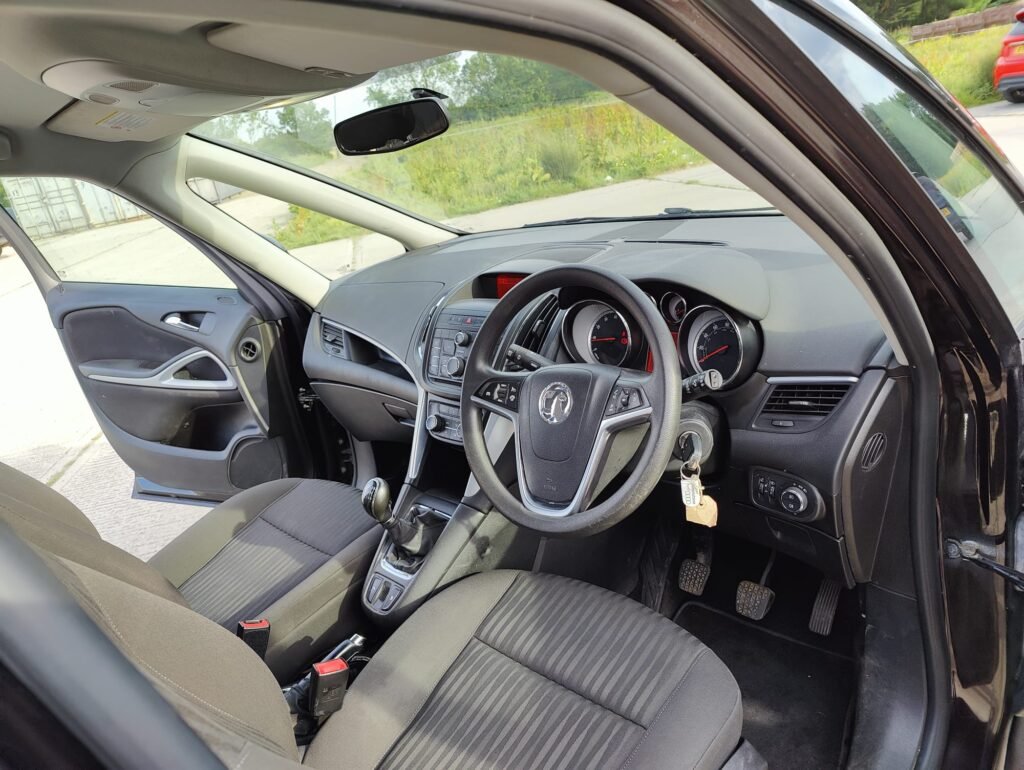 2015 Vauxhall Zafira Tourer 1.4i Turbo Exclusiv Euro 6 5dr