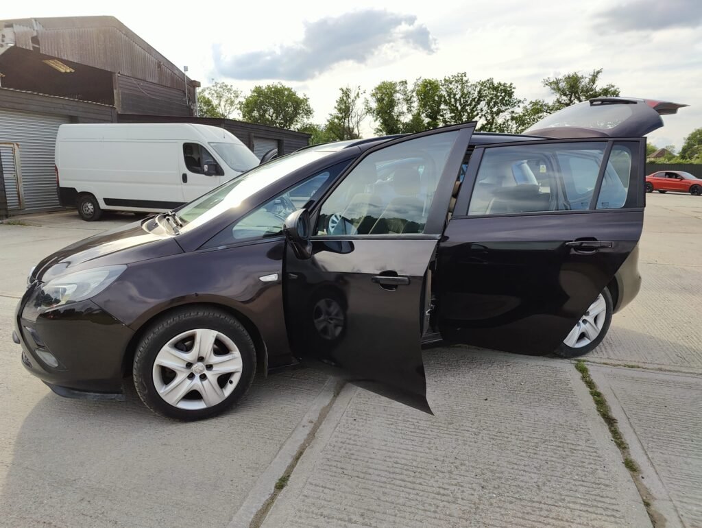2015 Vauxhall Zafira Tourer 1.4i Turbo Exclusiv Euro 6 5dr