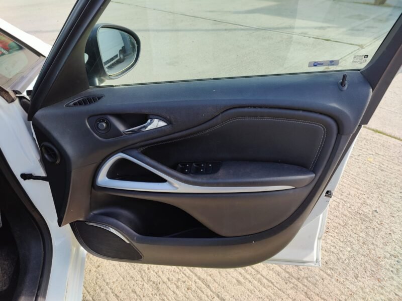 2017 Vauxhall Zafira Tourer 1.4i Turbo SRi Nav Euro 6 5dr || Petrol || Manual || ULEZ Compliance✅