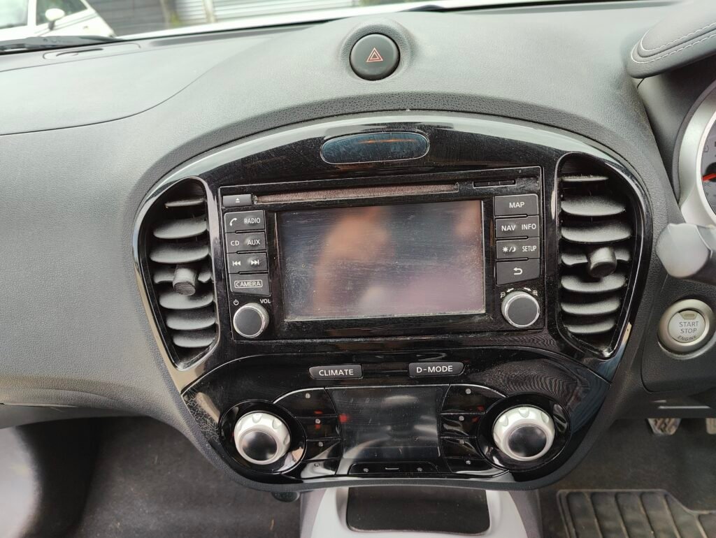 2016 Nissan Juke 1.2 DIG-T N-Connecta Euro 6 (s/s) 5dr