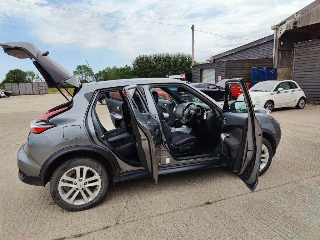 2016 Nissan Juke 1.2 DIG-T N-Connecta Euro 6 (s/s) 5dr