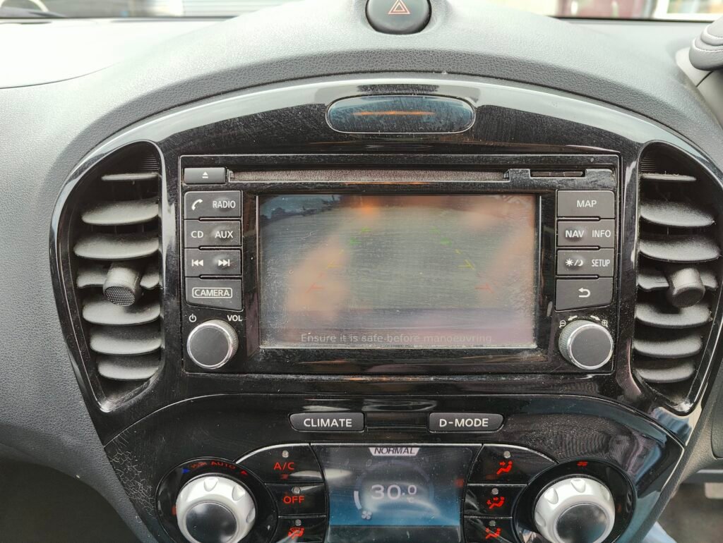 2016 Nissan Juke 1.2 DIG-T N-Connecta Euro 6 (s/s) 5dr