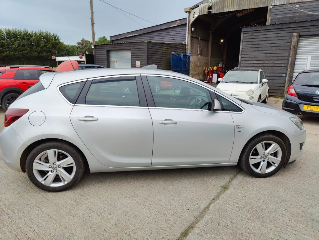 2015 Vauxhall Astra 1.4i Turbo SRi Euro 6 5dr