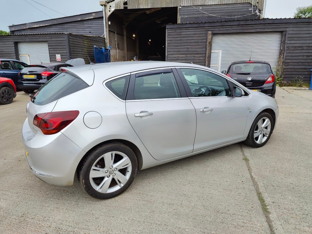 2015 Vauxhall Astra 1.4i Turbo SRi Euro 6 5dr