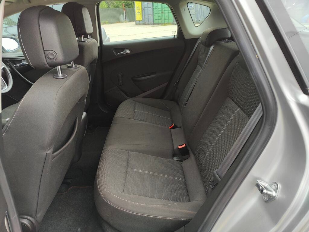 2015 Vauxhall Astra 1.4i Turbo SRi Euro 6 5dr