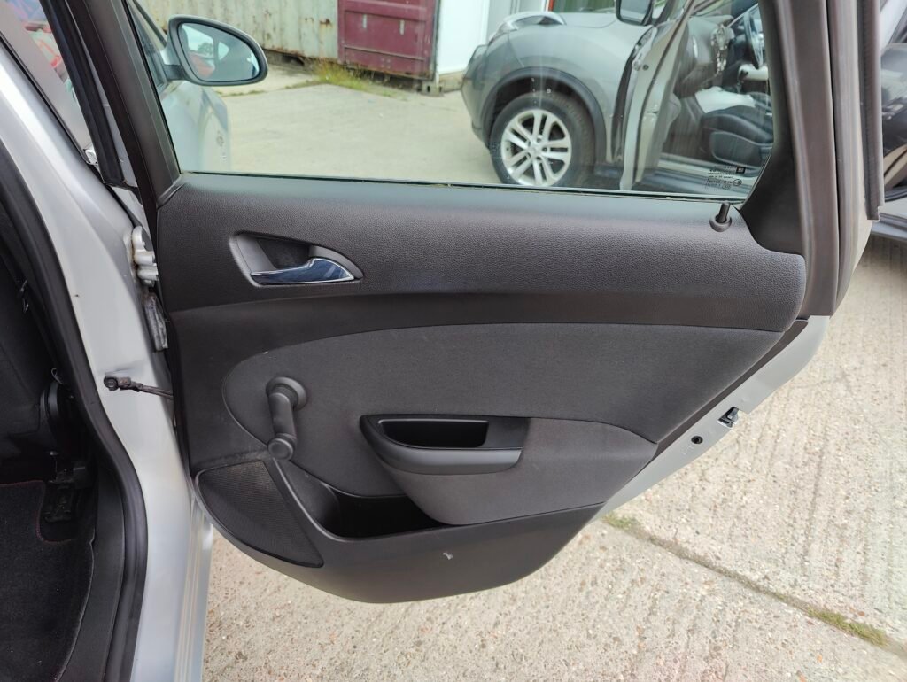 2015 Vauxhall Astra 1.4i Turbo SRi Euro 6 5dr