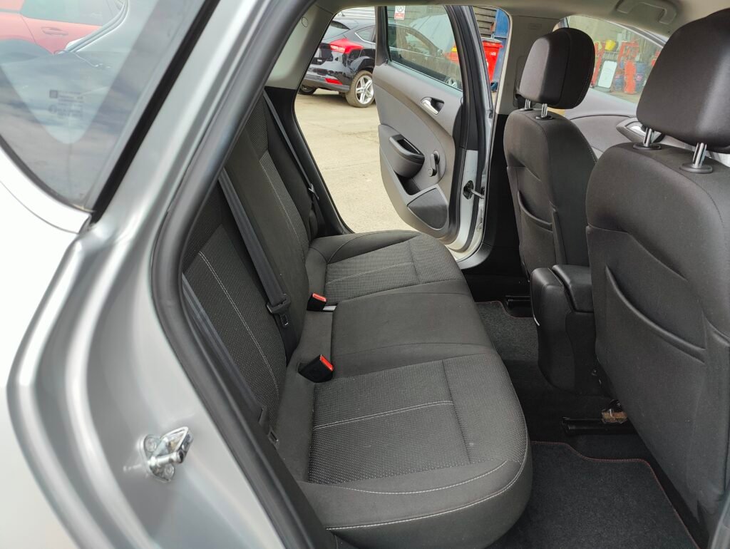 2015 Vauxhall Astra 1.4i Turbo SRi Euro 6 5dr