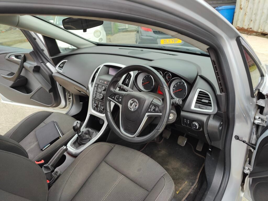 2015 Vauxhall Astra 1.4i Turbo SRi Euro 6 5dr
